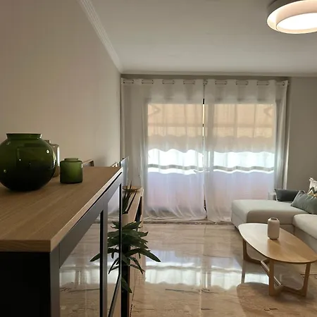 En Con Piscina * 马尔韦利亚