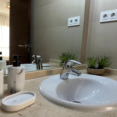 En Con Piscina * 马尔韦利亚