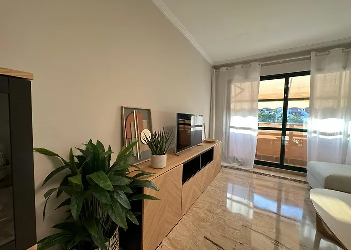 Apartament En Con Piscina Marbella