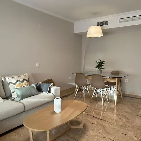 Apartment En Con Piscina Marbella