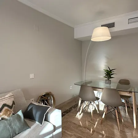 Apartment En Con Piscina Marbella