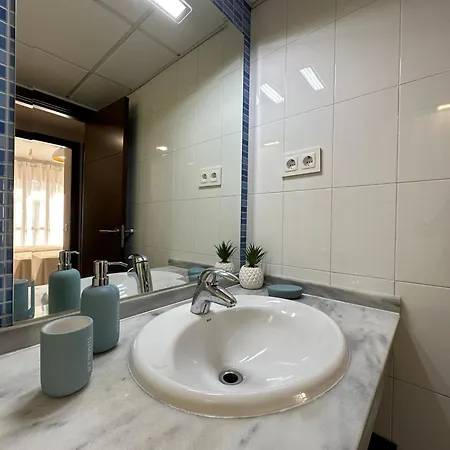 En Con Piscina Apartment *