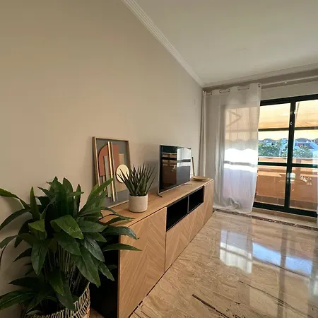 Apartment En Con Piscina Marbella