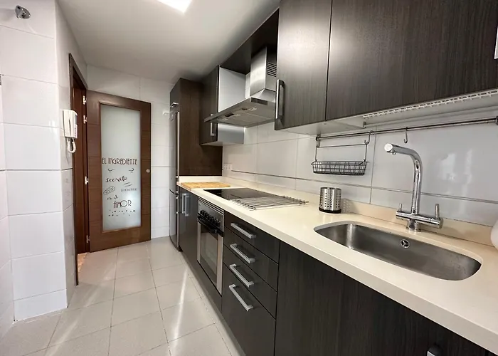 En Con Piscina شقة *