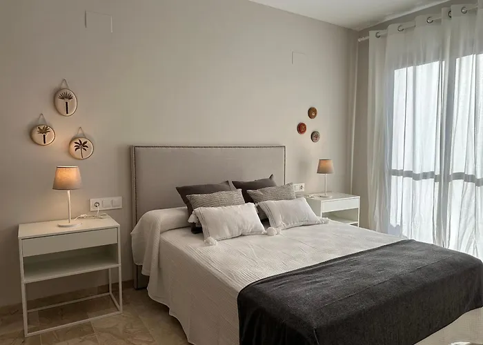 En Con Piscina شقة *