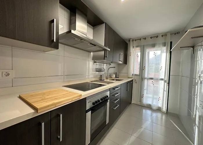 En Con Piscina * ماربيا