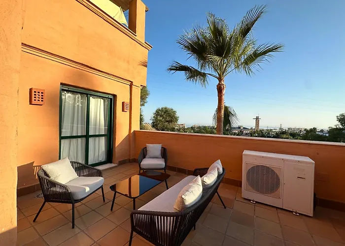 En Con Piscina ماربيا